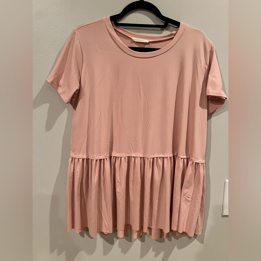 Entro Tier Detail Short Sleeve Pink Round Top Medium